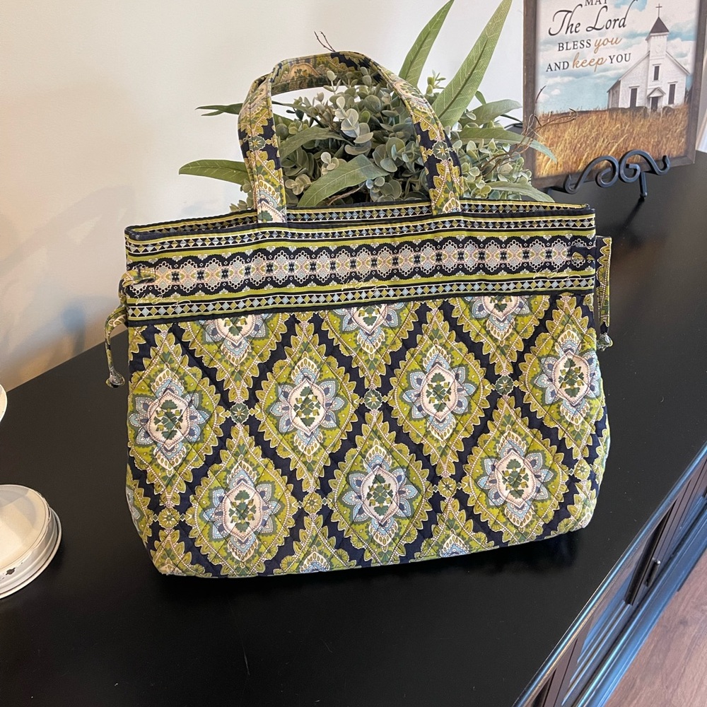 Vera Bradley Green and Black Geometric Tote